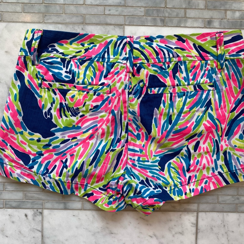 Lilly Pulitzer Walsh short - Picture 4 of 4